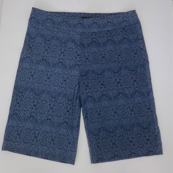 Counterparts Womens Stretch Shorts 16P - Picture 2 of 4